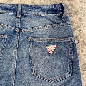 Guess high waisted jeans logo